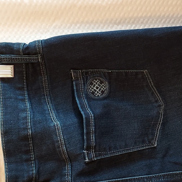 Laurie Felt Women's Shorts Daisy Denim Bermuda Shorts High Waist Cuffed … - Picture 5 of 16